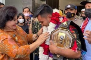 Bupati Karo Sambut Juara One Pride MMA Pada Fight Night 57 di Kelas Featherweight