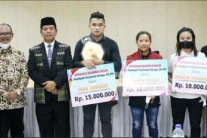 Pemberian Tali Asih Sebagai Rasa Bangga dan Terimakasih Bupati Simalungun Kepada Atlet Berbakat dari Simalungun