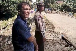 Akses Dua Jalan Yang Terputus Di Tanahjawa dan Hatonduhan Telah Dapat Dilalui